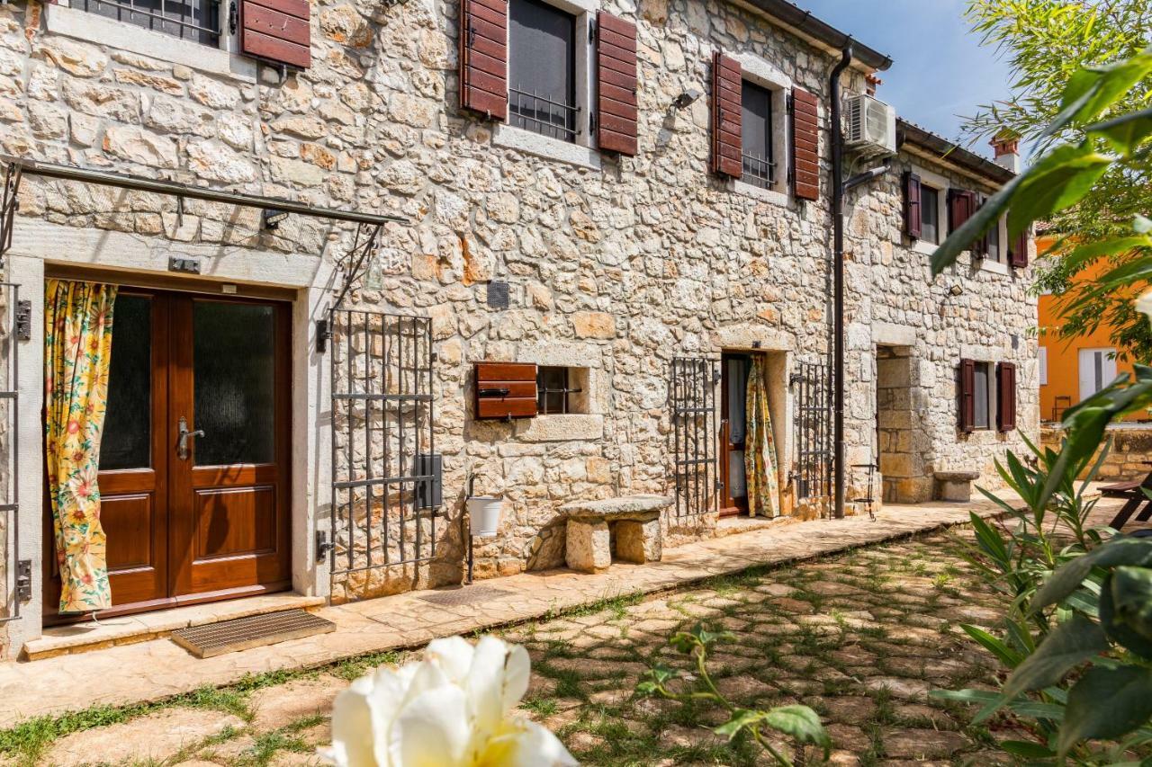 Old Istrian Home Martina Пореч Экстерьер фото